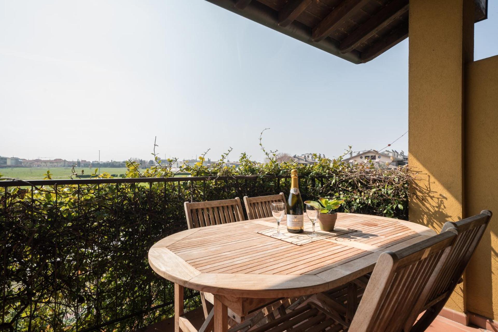 Gardappartamenti - Cascinale With Terrace Desenzano del Garda Exterior foto